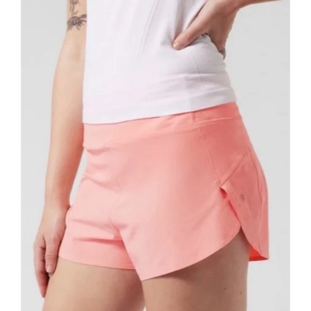 NEW ATHLETA Run With It 2.5” Short in Spring Pink